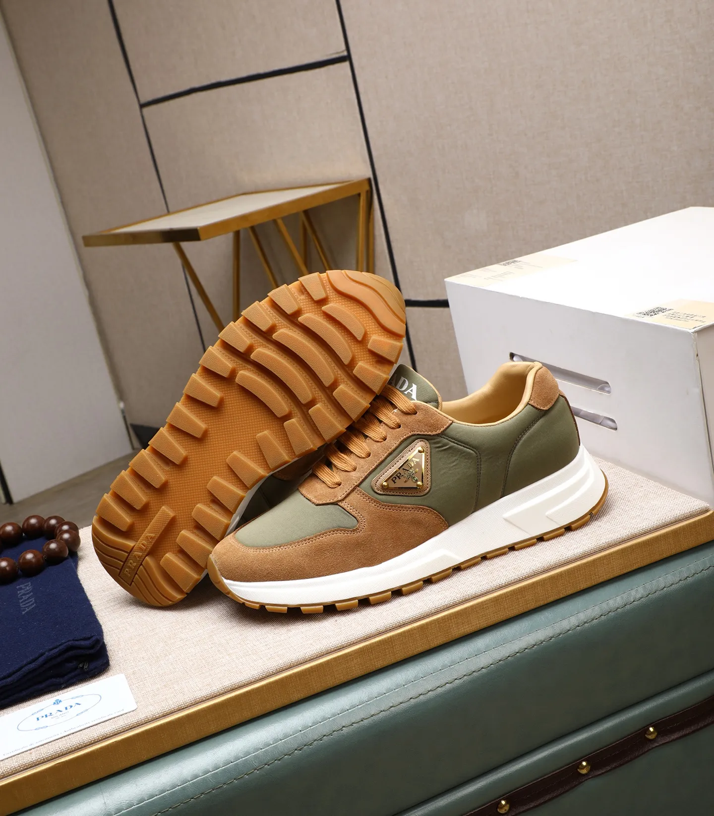 Men's shoes💰460🌹🌹[PRADA—Prada] latest model🙈original replica! 👟👟👟Available here. The workmanship is top-notch. The upper is made from Italy. 🇮🇹Imported first-layer cowhide. ❗️Breathable genuine leather lining @Suitable for travel. The original version has an enlarged engraved sole, making it suitable for all kinds of travels, showing low-key luxury. Let quality speak for itself. Color: Size: 38-44